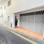 En Planta Baja Directo A La Calle דירה Alcalá