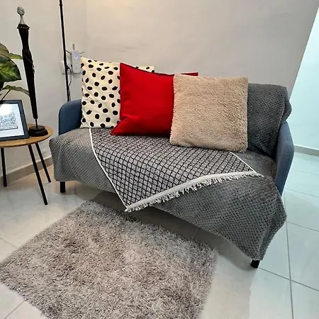 Apartmán En Planta Baja Directo A La Calle *