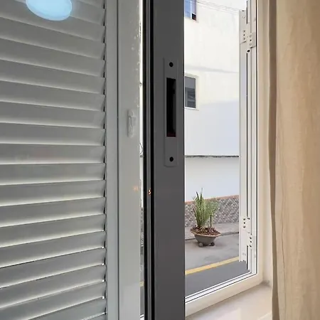Apartmán En Planta Baja Directo A La Calle *