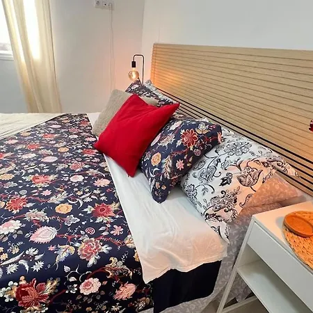 En Planta Baja Directo A La Calle Lägenhet