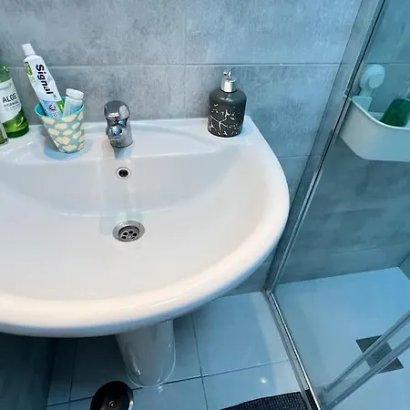 En Planta Baja Directo A La Calle Lägenhet *